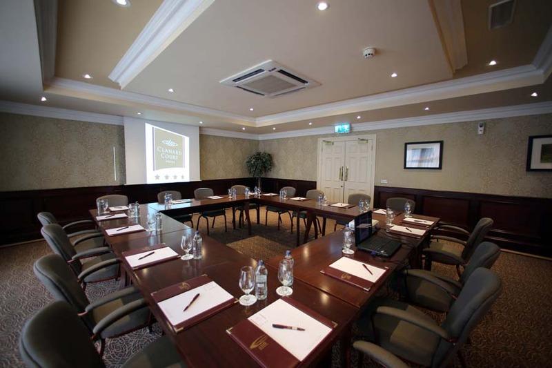 Clanard Court Hotel Athy Exterior photo